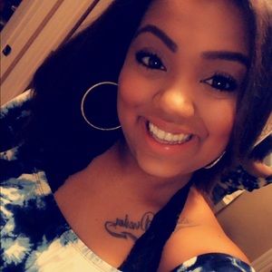 Meet your Posher, Breanna